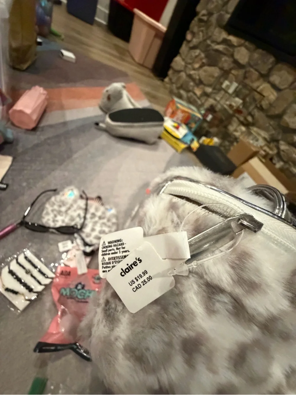 “Cute Cat vs Black Cat” Girl’s Accessory Pack
